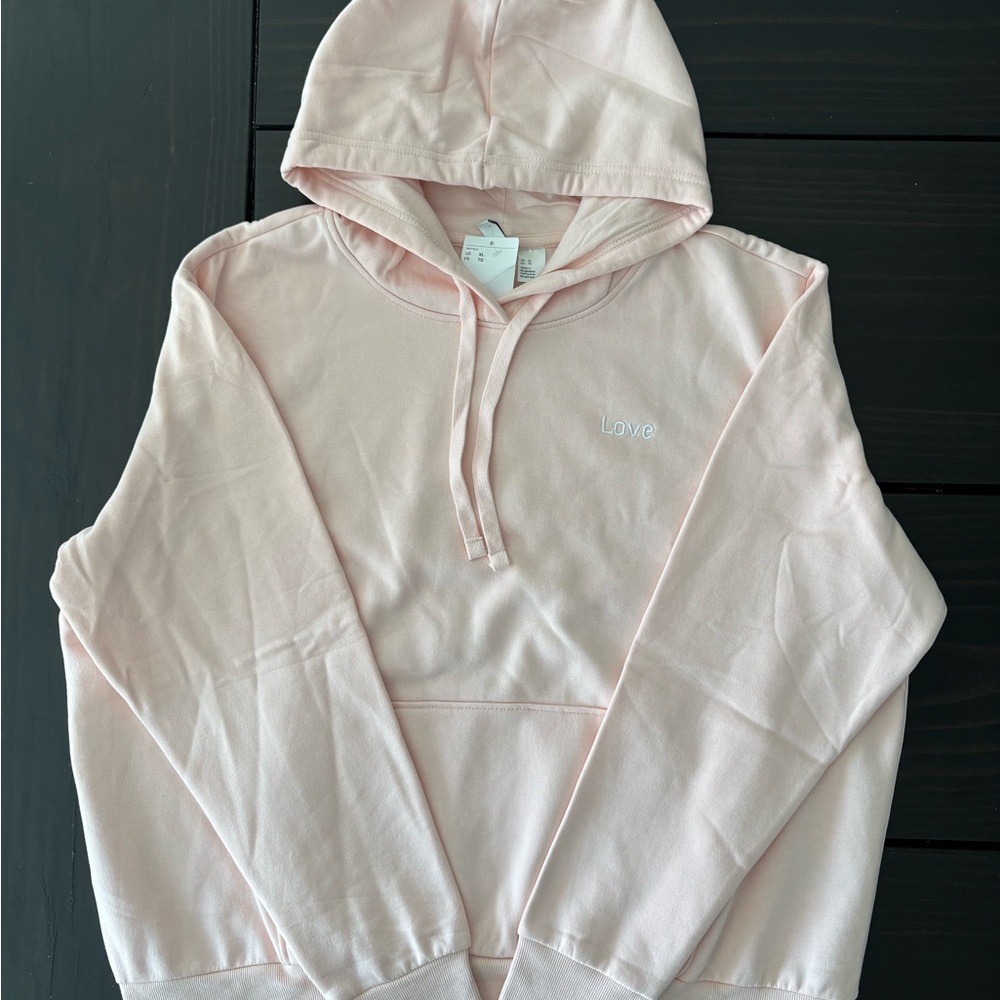 Women’s H&M Light Pink Sweatshirt Hoodie Size XL - New!